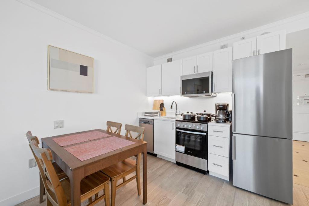 Cozysuites At Showboat 2br 3ba Apartment